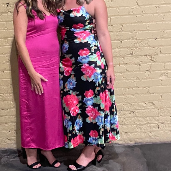 Hello Molly Blooming Light MIDI Dress Floral - Picture 3 of 3